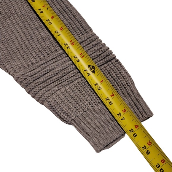 Numero Gray Knit Sweater - Picture 5 of 8